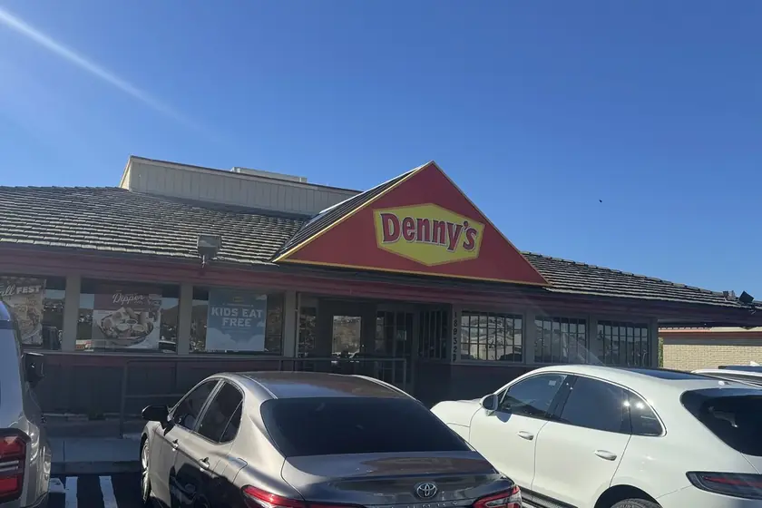 Denny's Restaurant