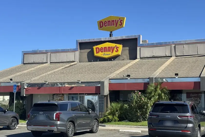 Denny's Restaurant