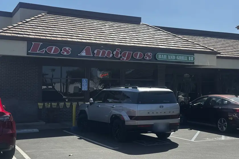 Los Amigos Bar & Grill