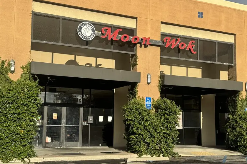 Moon Wok