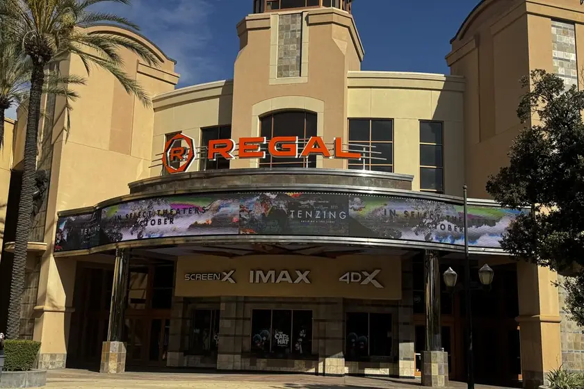 Regal Edwards Valencia