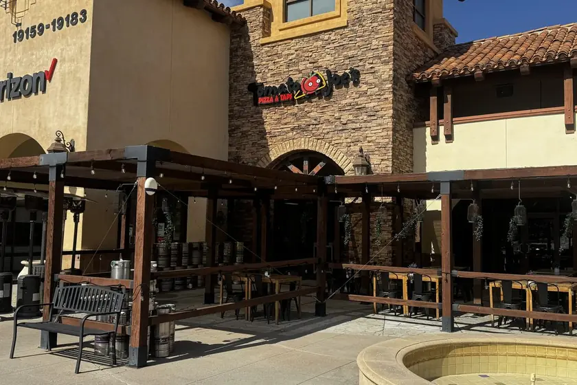 Tomato Joe's Pizza & Taps
