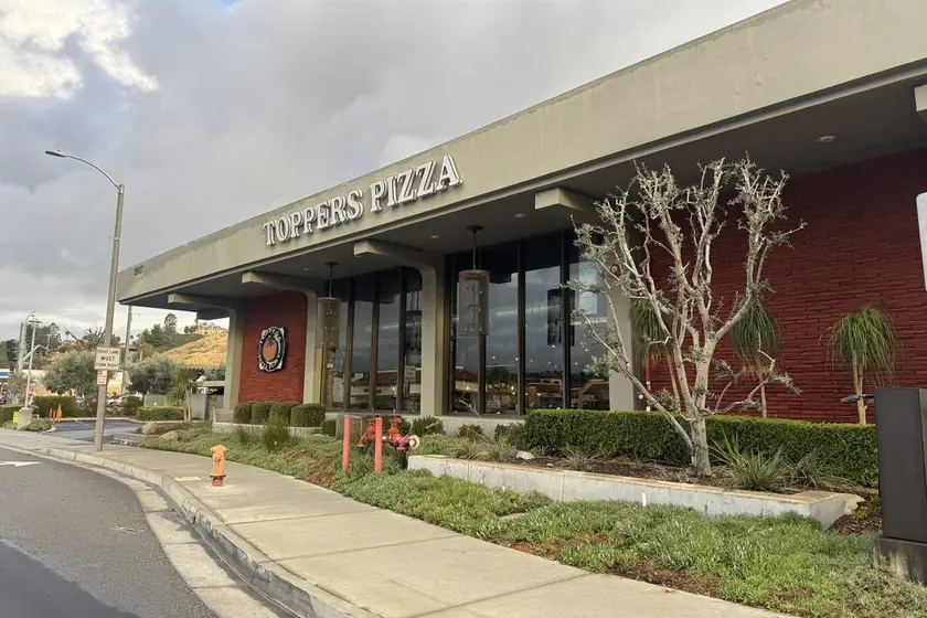 Toppers Pizza Place